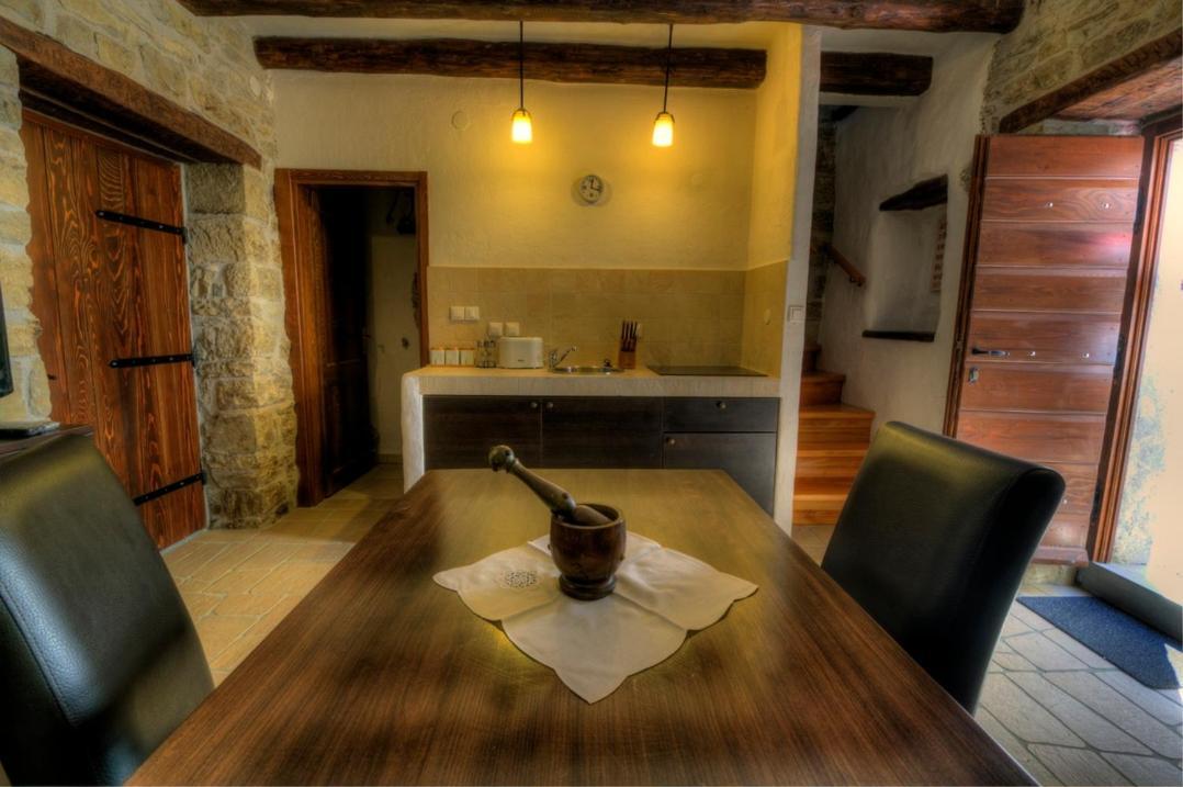 Traditional Stone House Kotli Buzet Exterior foto
